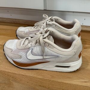 Nike Women's Air Max 7.5